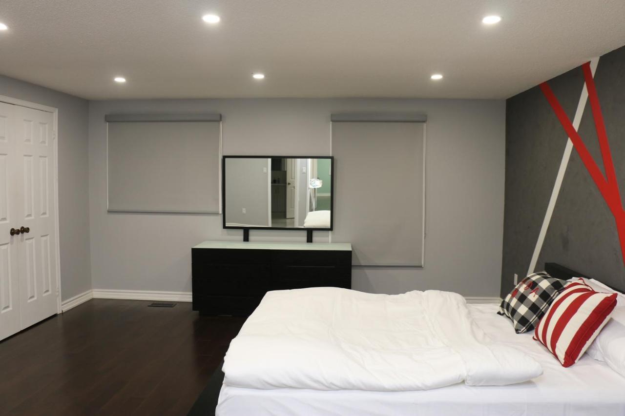 Quiet And Contemporary Home Markham Exterior foto
