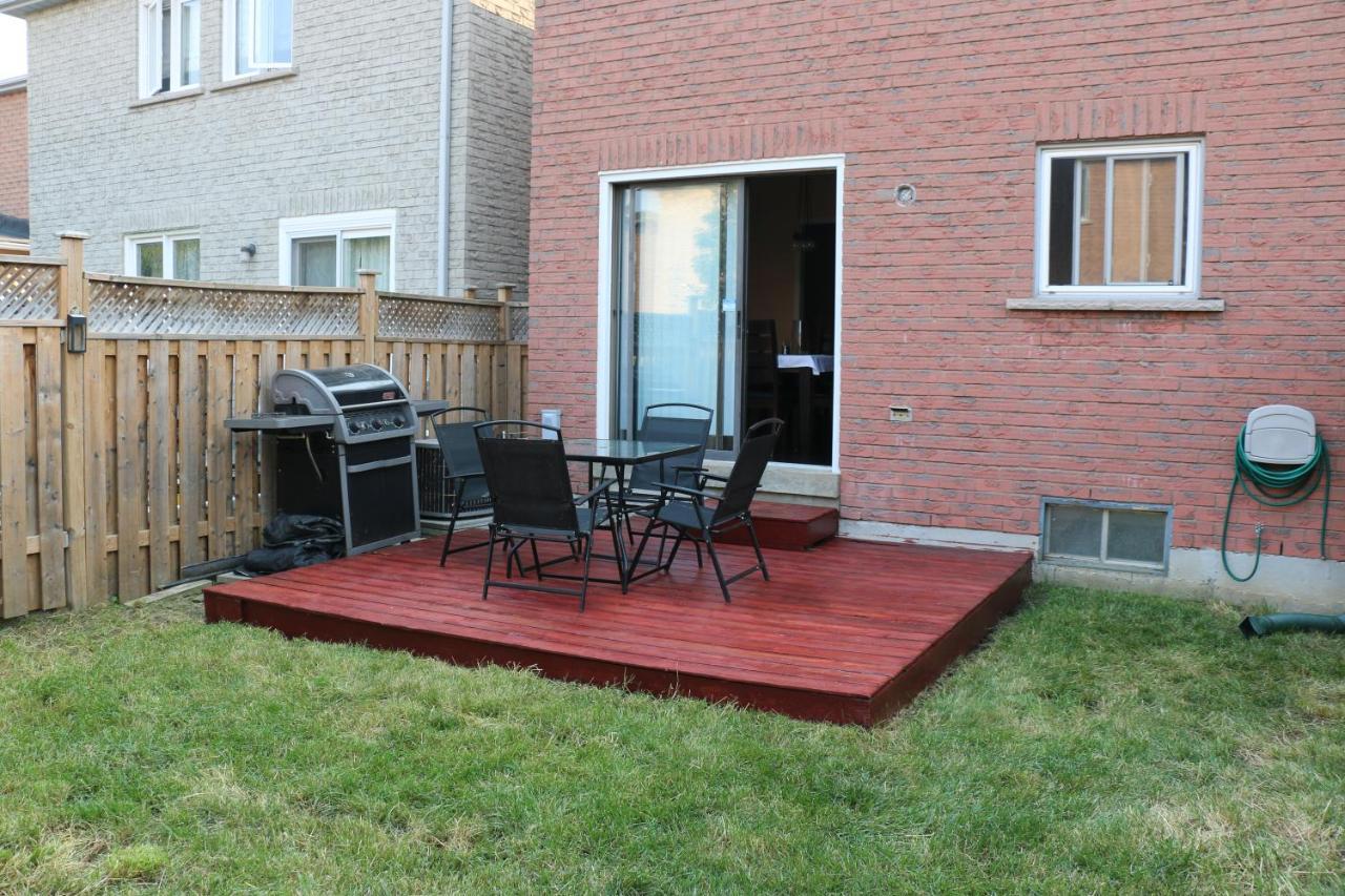 Quiet And Contemporary Home Markham Exterior foto